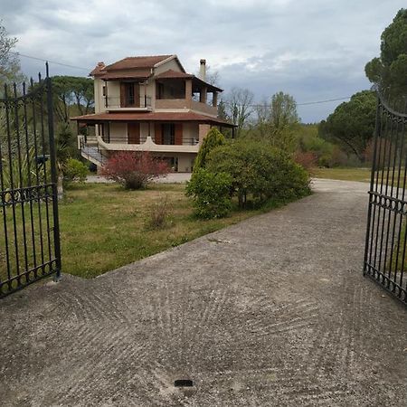 Villa Dimitris Áfra Buitenkant foto