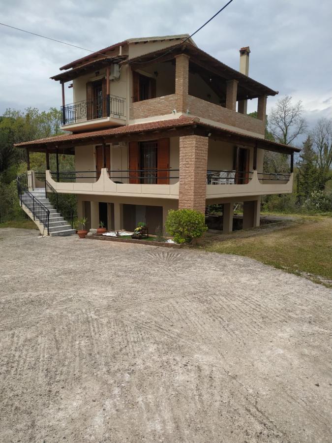 Villa Dimitris Áfra Buitenkant foto