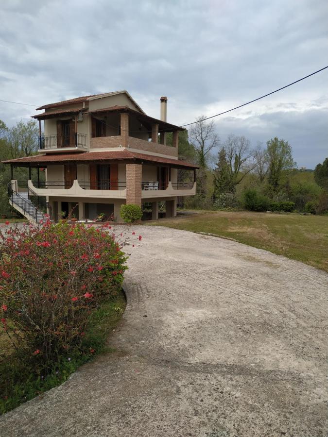 Villa Dimitris Áfra Buitenkant foto