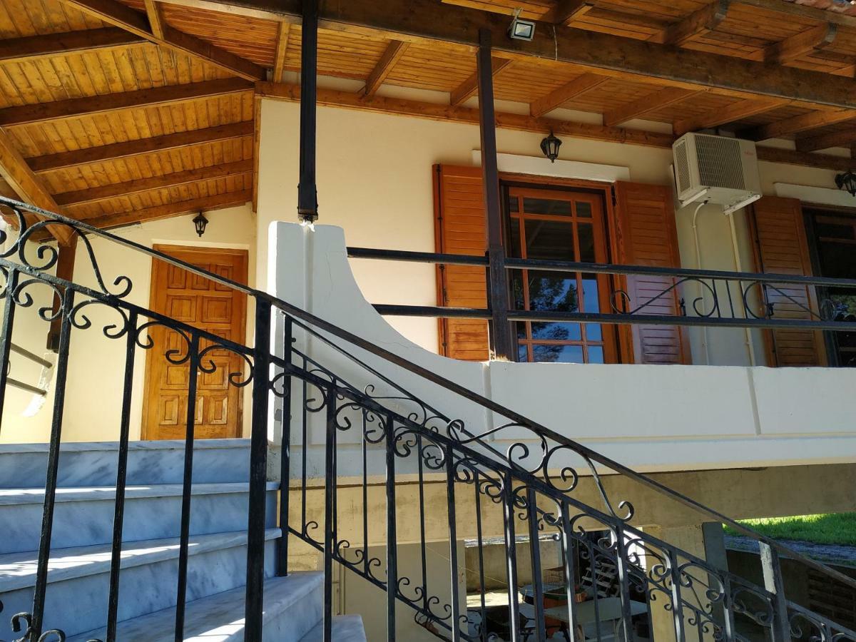 Villa Dimitris Áfra Buitenkant foto
