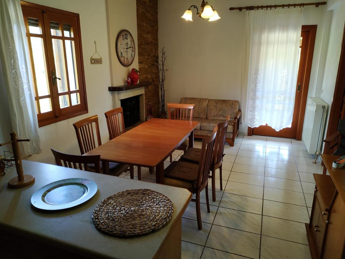 Villa Dimitris Áfra Buitenkant foto